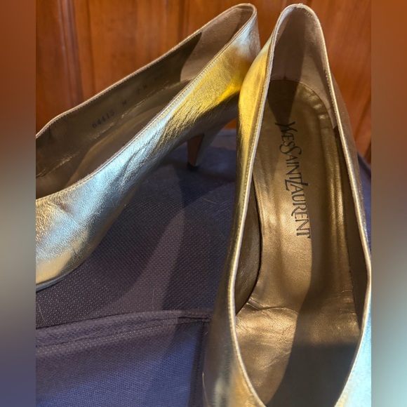 Yves Saint Laurent Shimmering Gold Kitten Heels w/Box - Picture 7 of 8